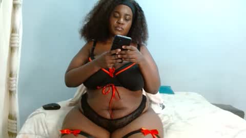 Snapshot of velvetychocolate1 chatting on May 17, 2026, 1:25 am velvetychocolate1 online show from May 17, 2026, 1:25 am