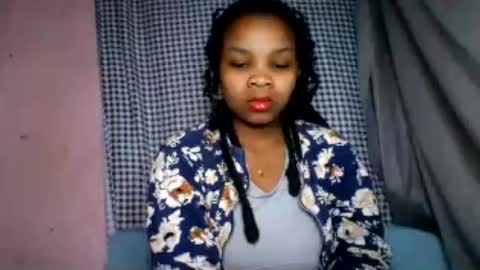 velyssa online show from July 28, 2026, 7:04 pm