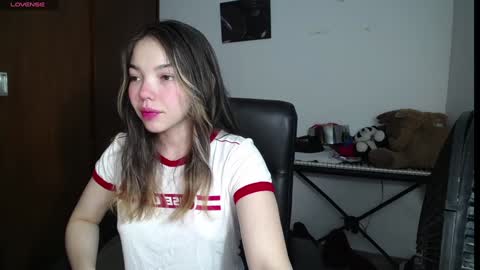 Snapshot of venelope1 chatting on January 22, 2025, 4:34 am Venelope 3 online show from January 22, 2025, 4:34 am