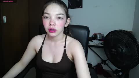 Snapshot of venelope1 chatting on January 25, 2025, 11:43 pm Venelope 3 online show from January 25, 2025, 11:43 pm