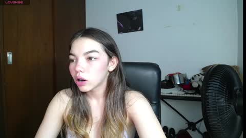 Snapshot of venelope1 chatting on February 3, 2025, 4:46 am Venelope 3 online show from February 3, 2025, 4:46 am