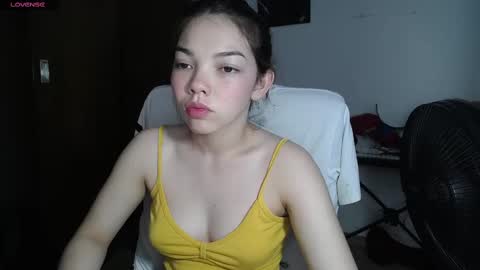 Snapshot of venelope1 chatting on March 5, 2025, 6:23 pm Venelope 3 online show from March 5, 2025, 6:23 pm