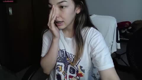 Snapshot of venelope1 chatting on March 7, 2025, 6:43 pm Venelope 3 online show from March 7, 2025, 6:43 pm