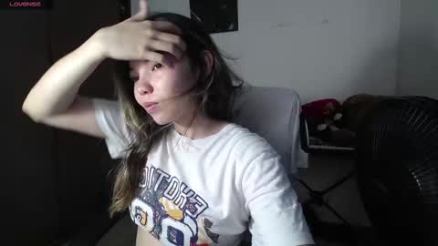 Snapshot of venelope1 chatting on March 7, 2025, 10:54 pm Venelope 3 online show from March 7, 2025, 10:54 pm