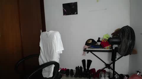 Snapshot of venelope1 chatting on September 25, 2025, 3:32 am Venelope 3 online show from September 25, 2025, 3:32 am