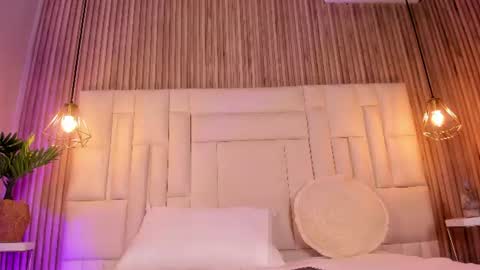 venez sofia  online show from June 15, 2026, 5:37 pm