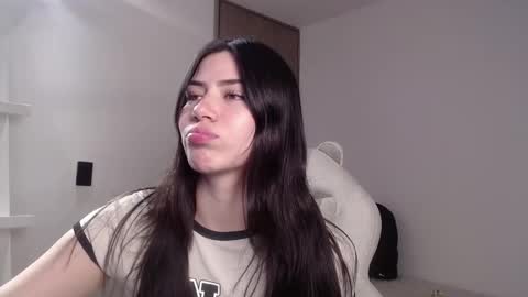 Snapshot of venus_art11 chatting on February 25, 2025, 2:25 am venus_art11 online show from February 25, 2025, 2:25 am