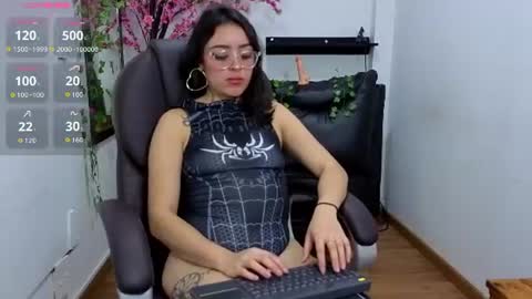 Snapshot of venus_belle chatting on July 27, 2026, 2:46 pm Venus online show from July 27, 2026, 2:46 pm