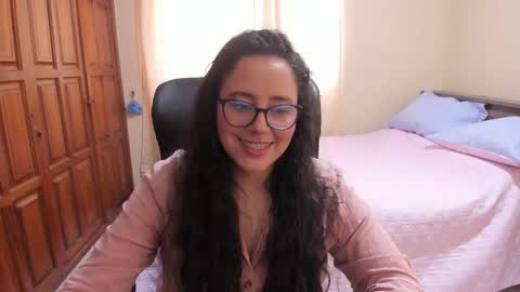 Snapshot of venus_cat_ chatting on October 1, 2025, 3:18 pm Venus online show from October 1, 2025, 3:18 pm