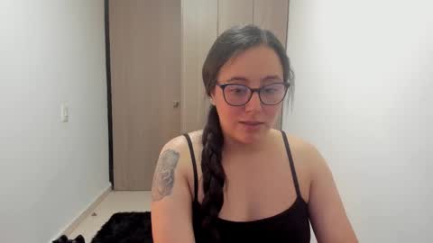 Snapshot of venus_cat_ chatting on October 13, 2025, 7:58 pm Venus online show from October 13, 2025, 7:58 pm