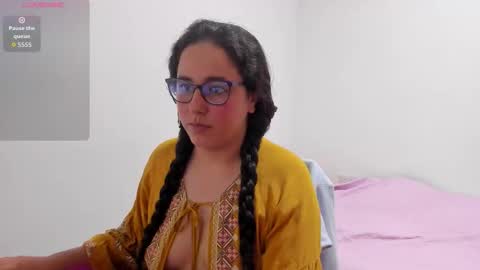 Snapshot of venus_cat_ chatting on November 9, 2025, 1:15 am Venus online show from November 9, 2025, 1:15 am