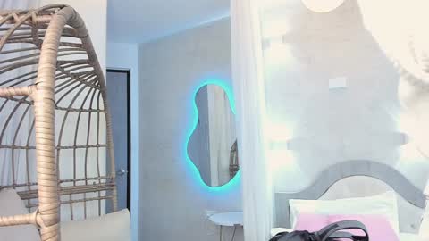 VENUS online show from February 5, 2025, 12:06 pm