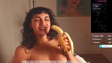 Bella online show from January 15, 2025, 8:05 pm