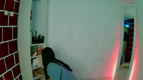 Snapshot of venus_megan chatting on January 6, 2025, 5:27 pm emily independent account MY conextion 1100 GTM to 17hr GTM online show from January 6, 2025, 5:27 pm