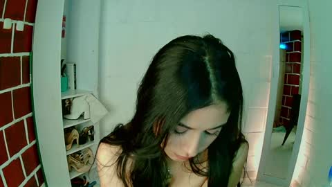 Snapshot of venus_megan chatting on January 6, 2025, 11:42 pm emily independent account MY conextion 1100 GTM to 17hr GTM online show from January 6, 2025, 11:42 pm