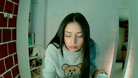 Snapshot of venus_megan chatting on January 7, 2025, 2:19 pm emily independent account MY conextion 1100 GTM to 17hr GTM online show from January 7, 2025, 2:19 pm