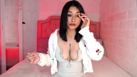 Snapshot of venus_megan chatting on November 21, 2025, 2:38 pm emily independent account MY conextion 1100 GTM to 17hr GTM online show from November 21, 2025, 2:38 pm