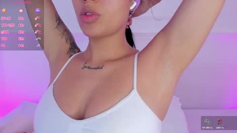 venus_nite online show from September 20, 2025, 12:28 pm