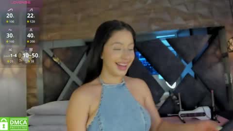 Snapshot of venus_velez chatting on May 17, 2026, 12:01 pm Venus online show from May 17, 2026, 12:01 pm