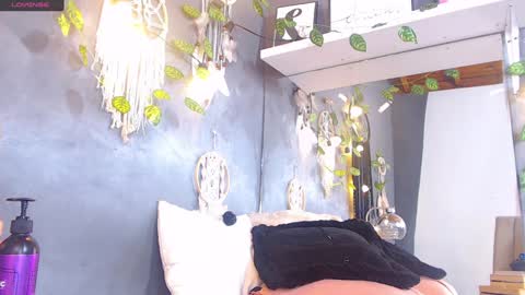 Venus online show from December 25, 2024, 7:45 pm