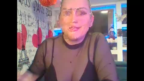 Snapshot of venusina07 chatting on October 22, 2025, 6:57 am VENUSINA07 online show from October 22, 2025, 6:57 am