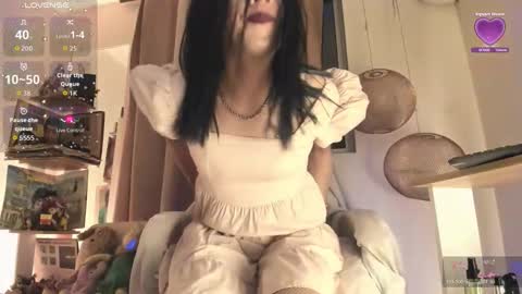 Snapshot of venuslusty chatting on November 1, 2025, 6:37 am Venus online show from November 1, 2025, 6:37 am