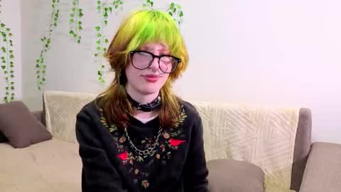 Erica online show from September 20, 2025, 8:32 pm