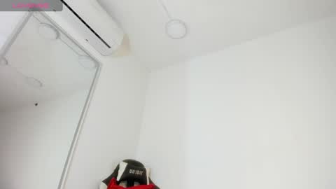 Snapshot of vera_candella chatting on October 30, 2025, 12:17 pm vera online show from October 30, 2025, 12:17 pm