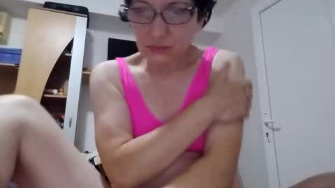 Vera online show from October 6, 2025, 11:24 pm