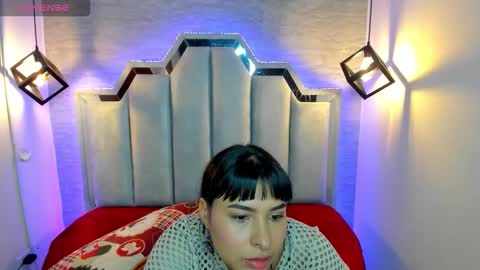Domelipa  online show from December 19, 2025, 12:01 pm