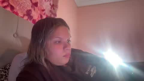 Snapshot of veranikimi chatting on June 8, 2026, 10:21 pm veranikimi online show from June 8, 2026, 10:21 pm