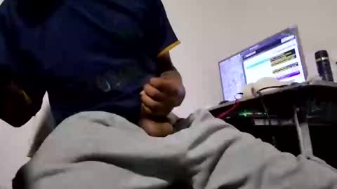 vergalarga77711 online show from October 15, 2025, 5:40 am