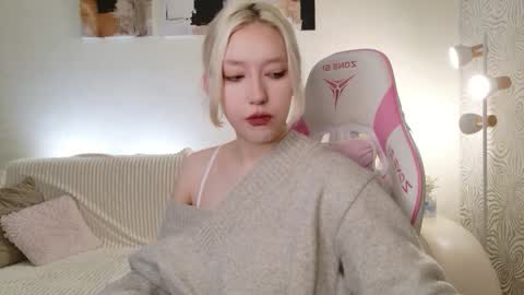 Snapshot of vergin_smell chatting on October 26, 2025, 6:30 am Mia online show from October 26, 2025, 6:30 am