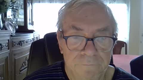 Snapshot of vergne50 chatting on April 10, 2026, 6:29 am vergne50 online show from April 10, 2026, 6:29 am