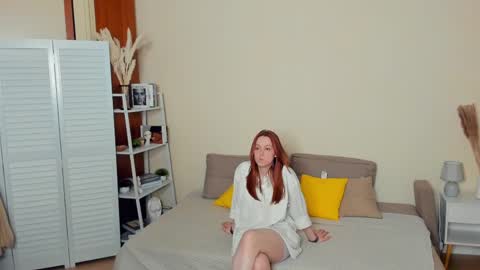 Delora online show from May 16, 2026, 7:56 pm