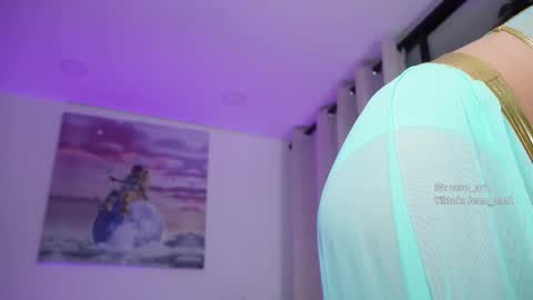 vero_cam online show from November 2, 2025, 2:58 am