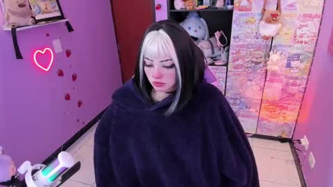     online show from September 17, 2025, 11:39 pm