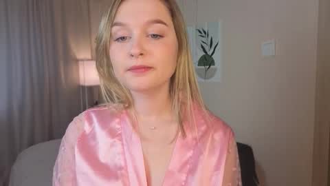 Snapshot of verocat chatting on October 18, 2025, 6:26 am Veronica online show from October 18, 2025, 6:26 am