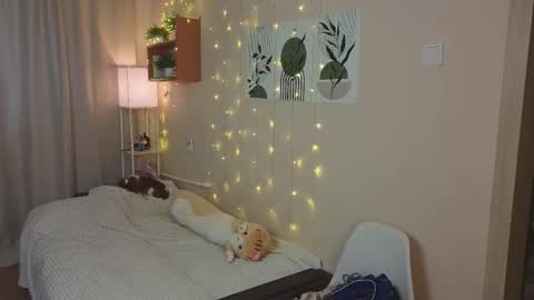 Snapshot of verocat chatting on October 28, 2025, 5:55 am Veronica online show from October 28, 2025, 5:55 am