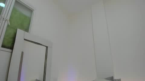 Veronica online show from April 25, 2026, 11:24 pm