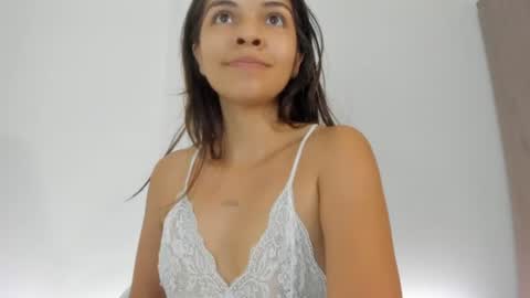 Veronica online show from June 22, 2026, 4:04 pm