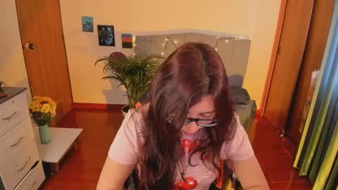 Verolake online show from September 9, 2025, 7:02 pm