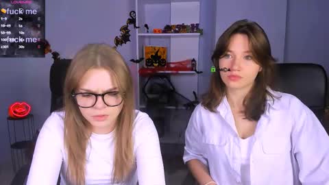 Snapshot of veronica_bubble chatting on October 25, 2025, 7:19 pm Ronni online show from October 25, 2025, 7:19 pm