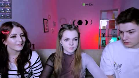 Snapshot of veronica_bubble chatting on November 23, 2025, 8:08 pm Ronni online show from November 23, 2025, 8:08 pm