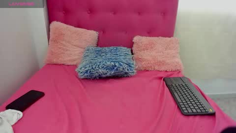 Veronica online show from March 16, 2026, 5:28 pm