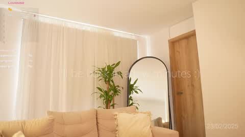 Veronica online show from February 23, 2025, 2:04 pm