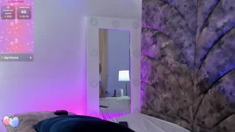 Snapshot of veronica_olson_ chatting on January 26, 2025, 2:24 am Veronica Olson online show from January 26, 2025, 2:24 am