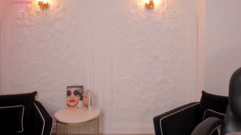 Snapshot of veronicablue1 chatting on July 28, 2026, 3:21 pm Vero online show from July 28, 2026, 3:21 pm