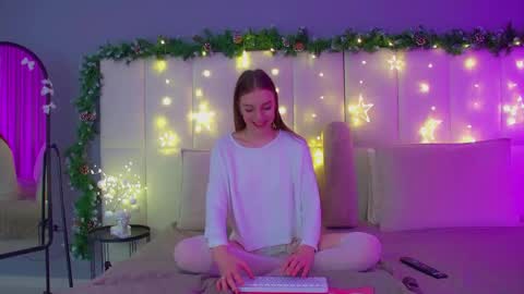 Veronica online show from December 2, 2025, 6:19 am