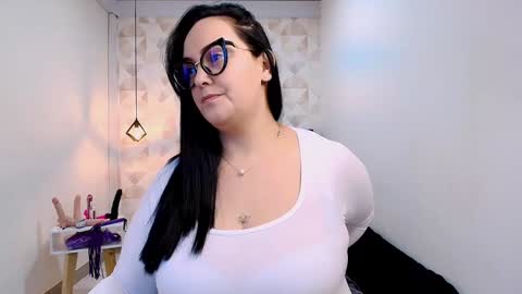 veroniicabbw online show from January 22, 2025, 2:46 pm